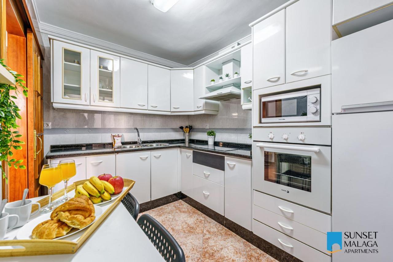 Malaga Central Station Apartment ภายนอก รูปภาพ