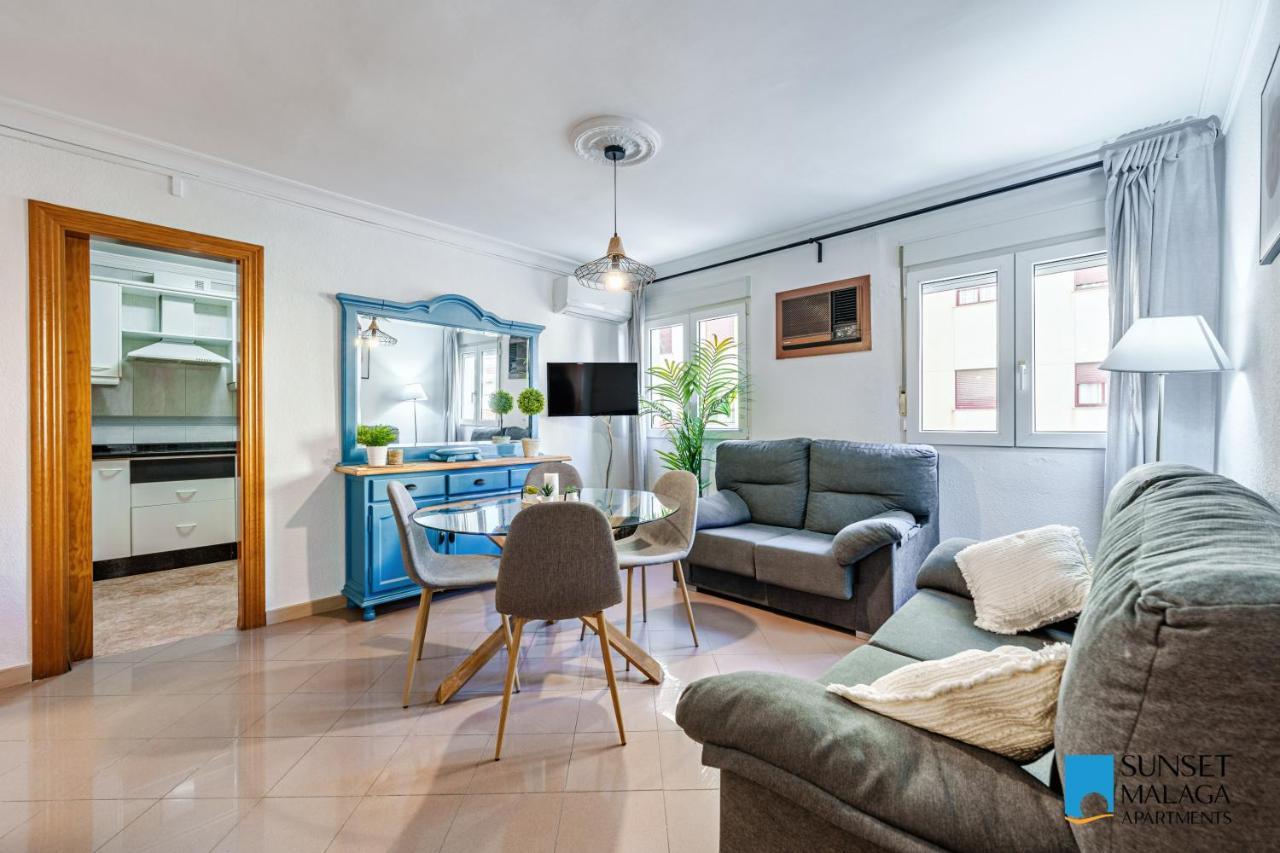 Malaga Central Station Apartment ภายนอก รูปภาพ