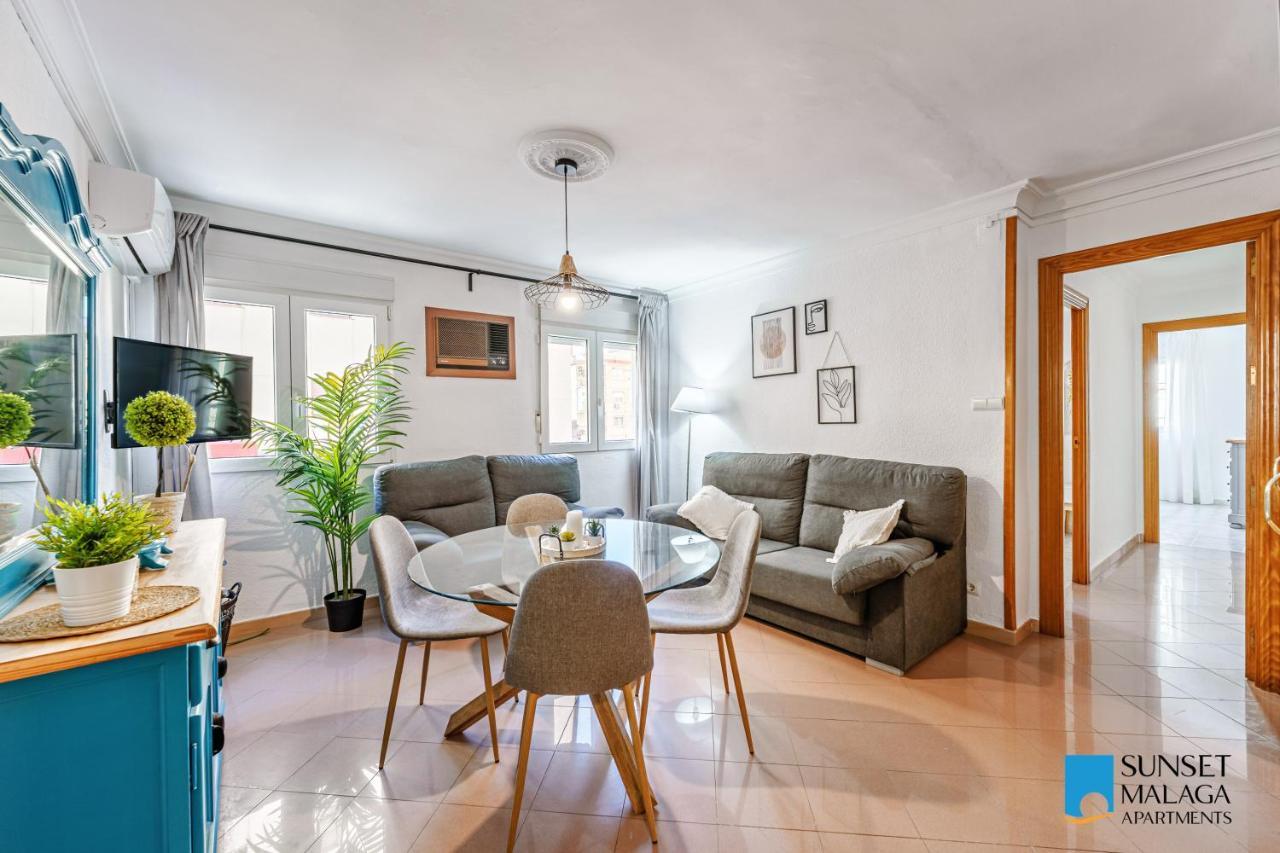 Malaga Central Station Apartment ภายนอก รูปภาพ
