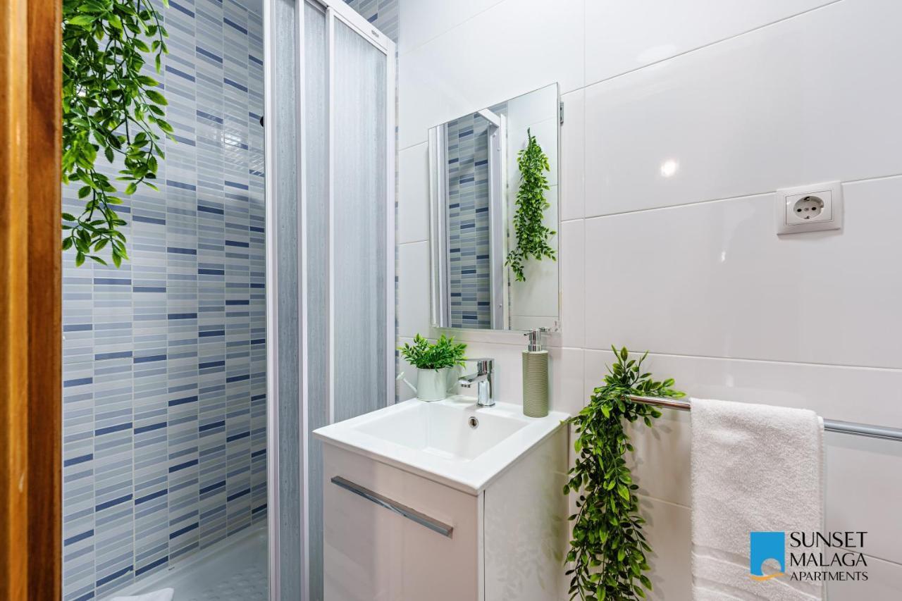 Malaga Central Station Apartment ภายนอก รูปภาพ